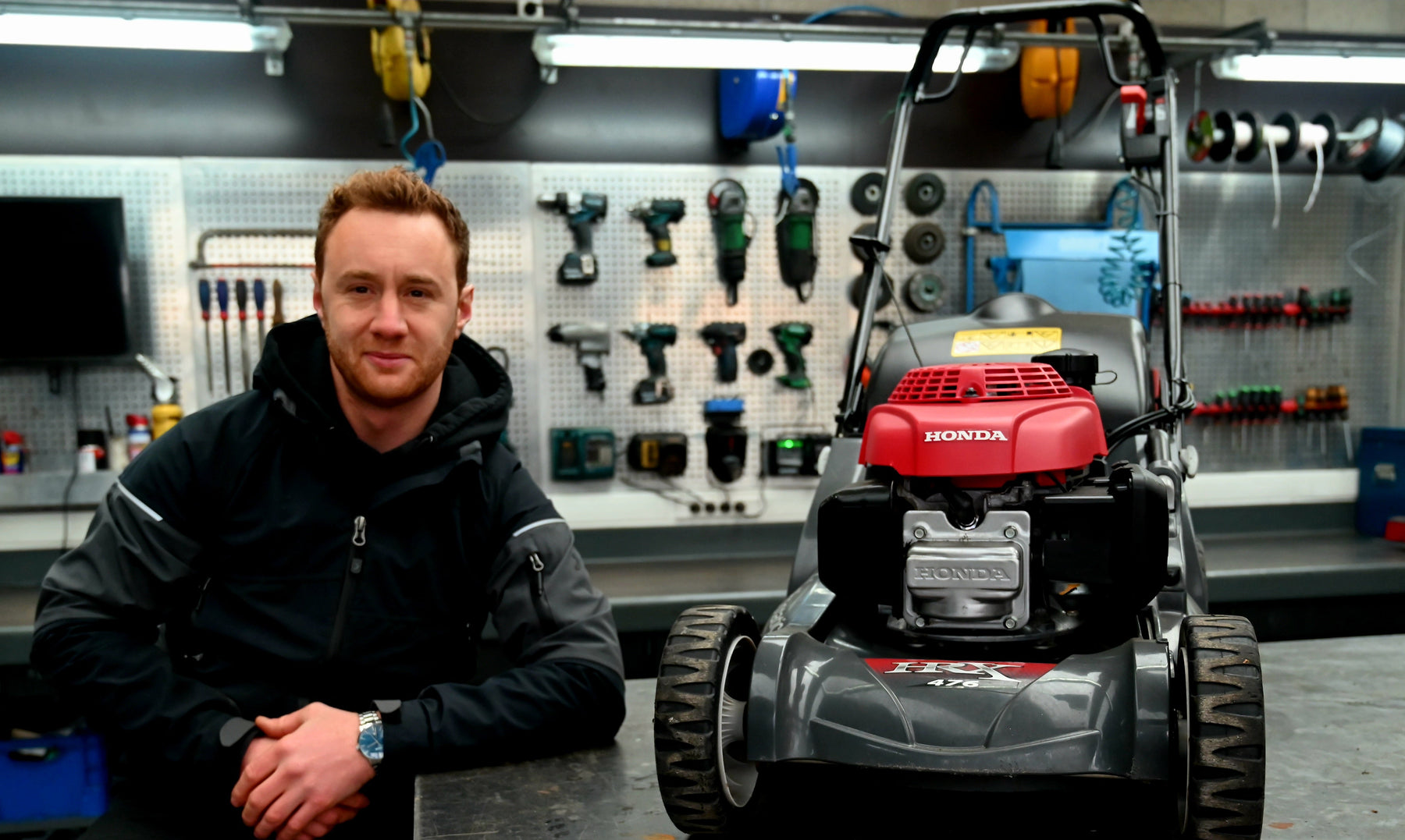Over ten years of experience in lawn mower repair and robot lawn mower installation
